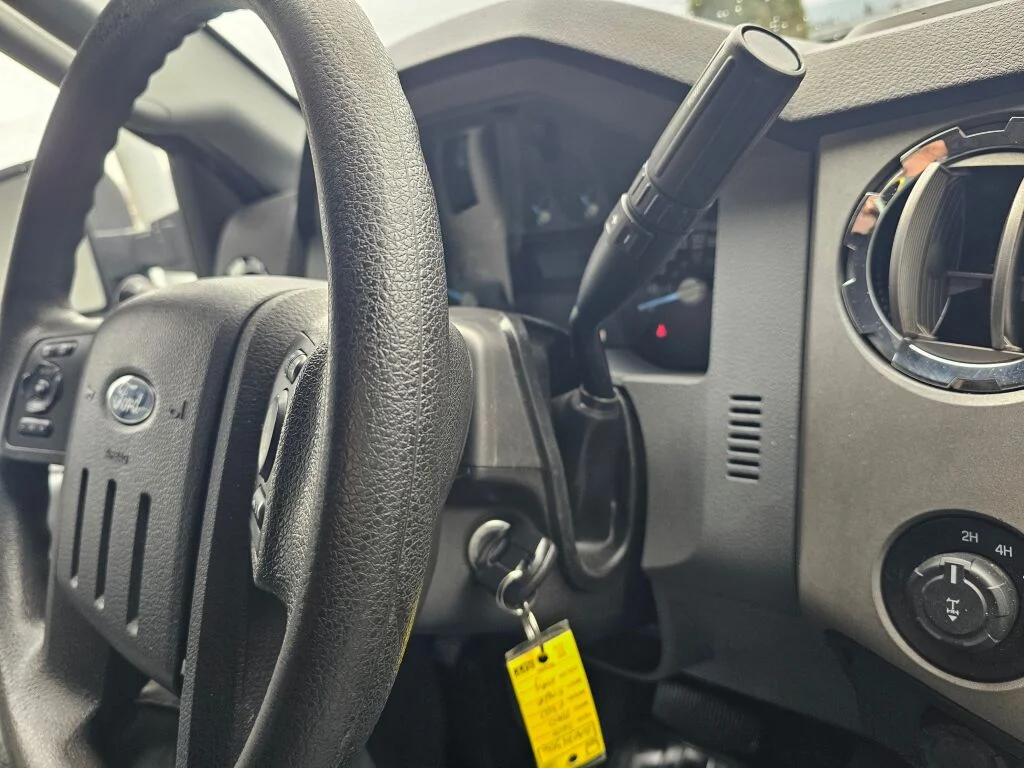 Used 2016 Magnetic Metallic Ford XLT image 19