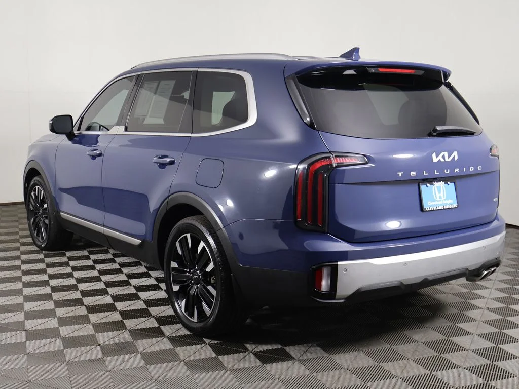 Used 2024 Midnight Lake Blue Kia SX-Prestige image 14