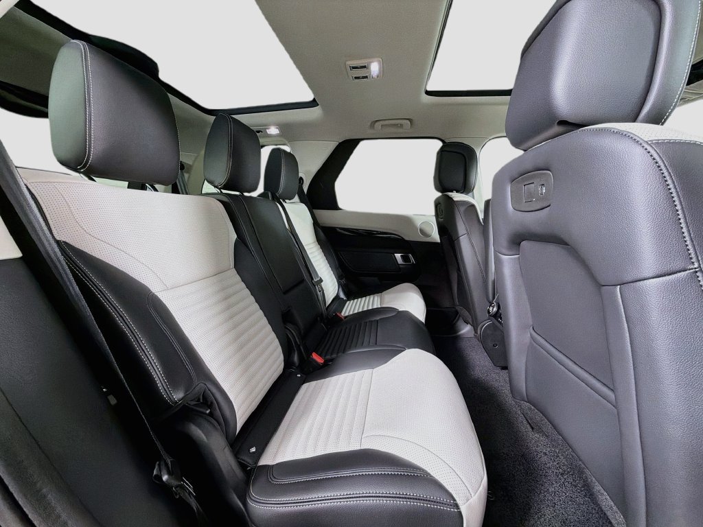 New 2026 Santorini Black Land Rover S image 29