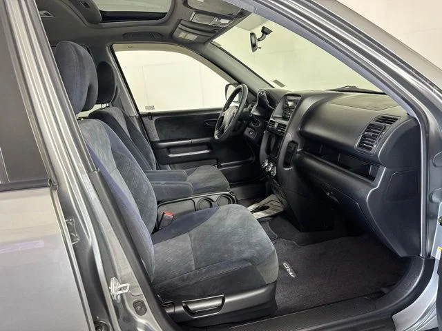 Used 2005  Honda EX image 4