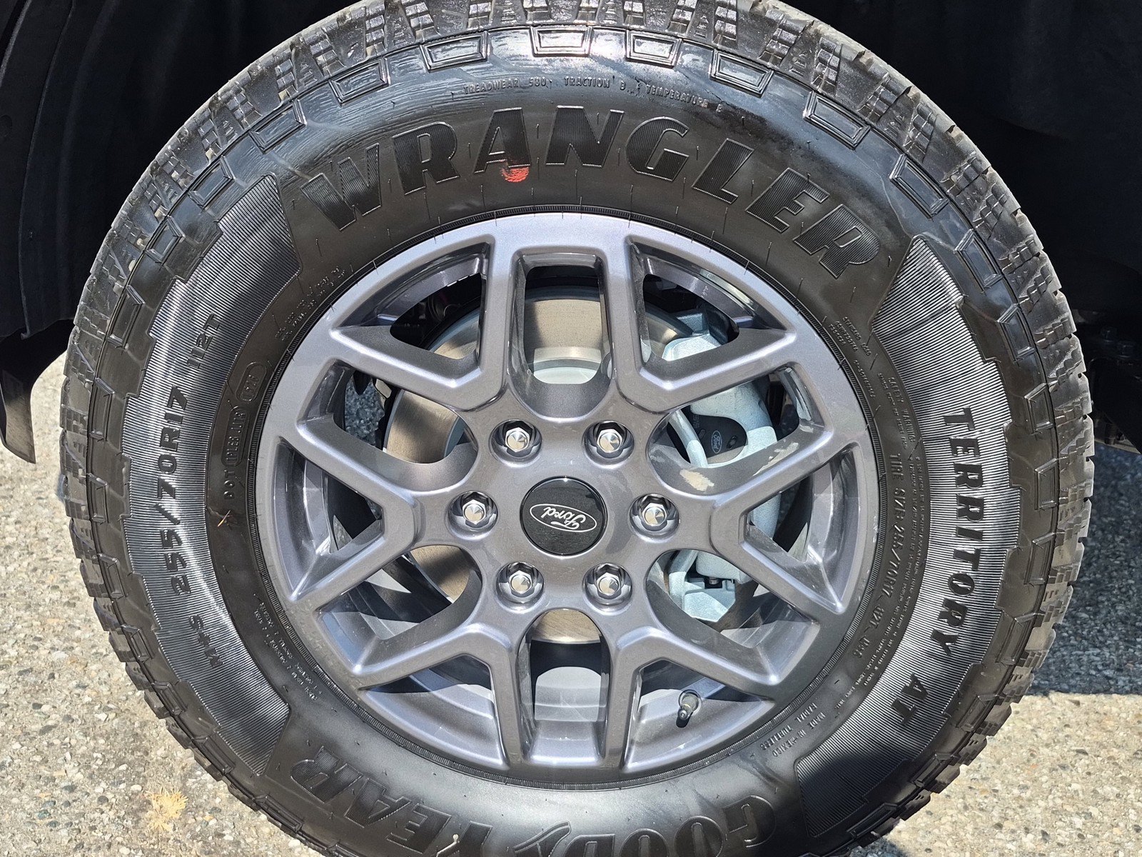 New 2026 Carbonized Gray Metallic Ford XLT image 19