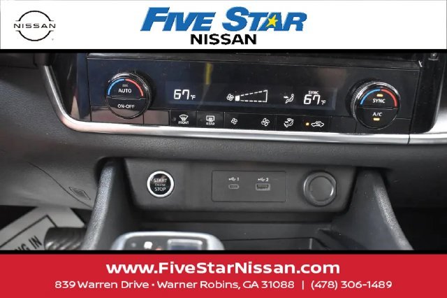 Used 2021 White Nissan SV image 14