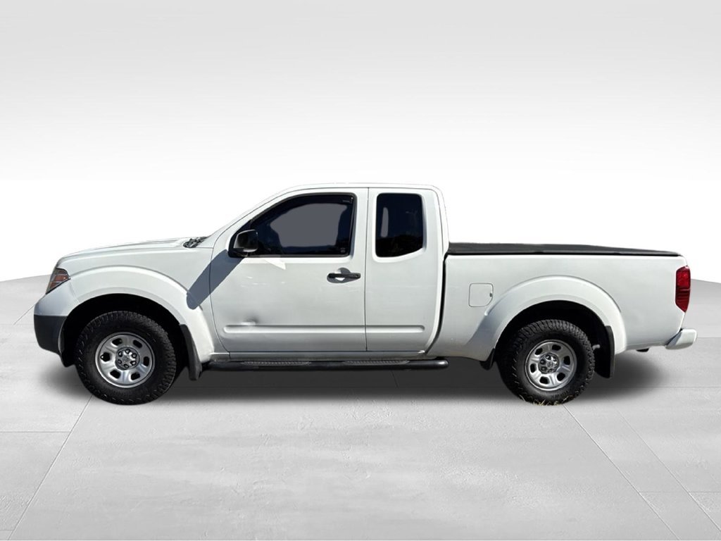 Used 2019 White Nissan S image 2
