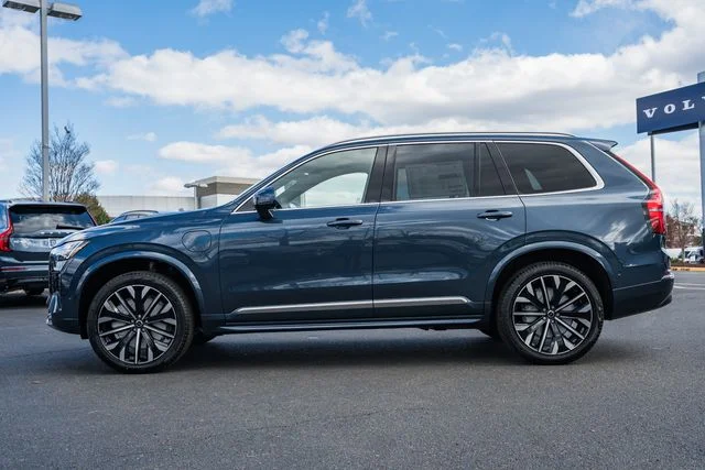 New 2026 Denim Blue Volvo T8 Plus image 4