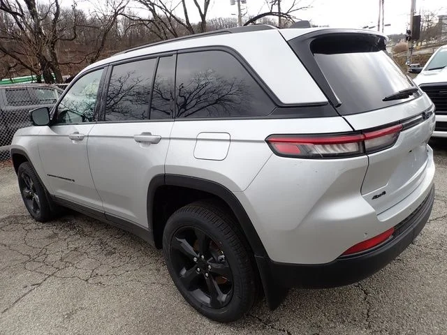 New 2025 Silver Jeep Limited image 3