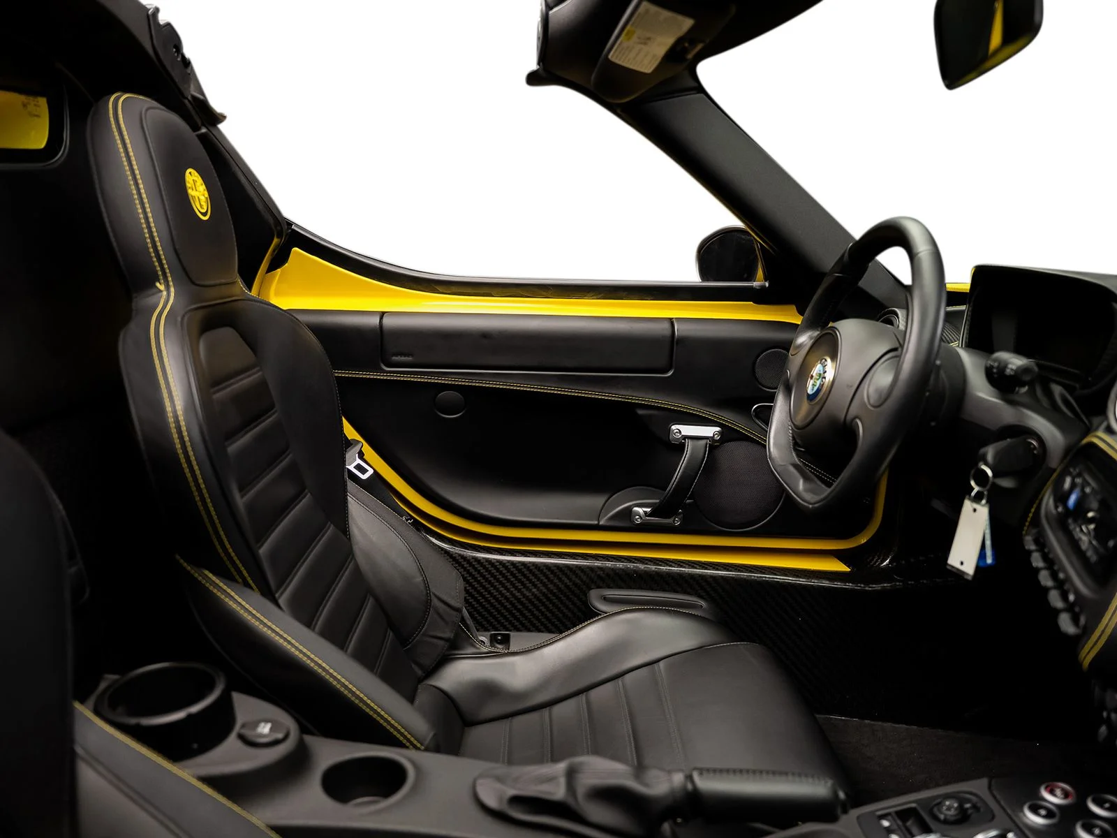 Used 2016 Yellow Alfa Romeo Base image 55