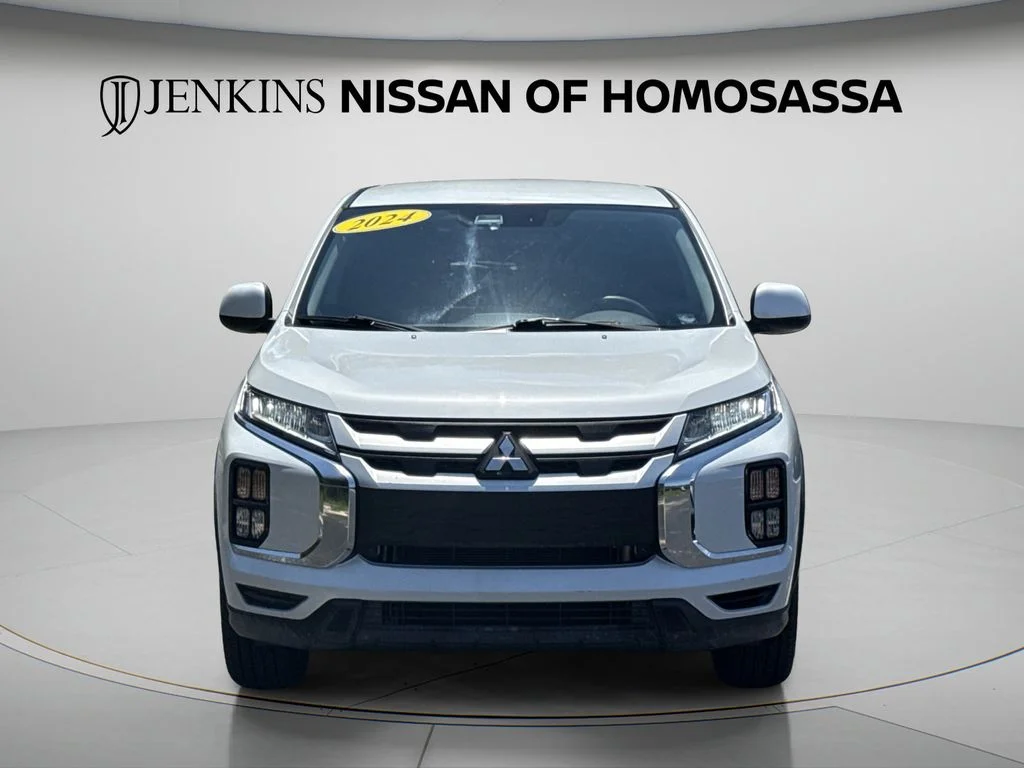 Used 2024 Black Mitsubishi 2.0 ES image 3
