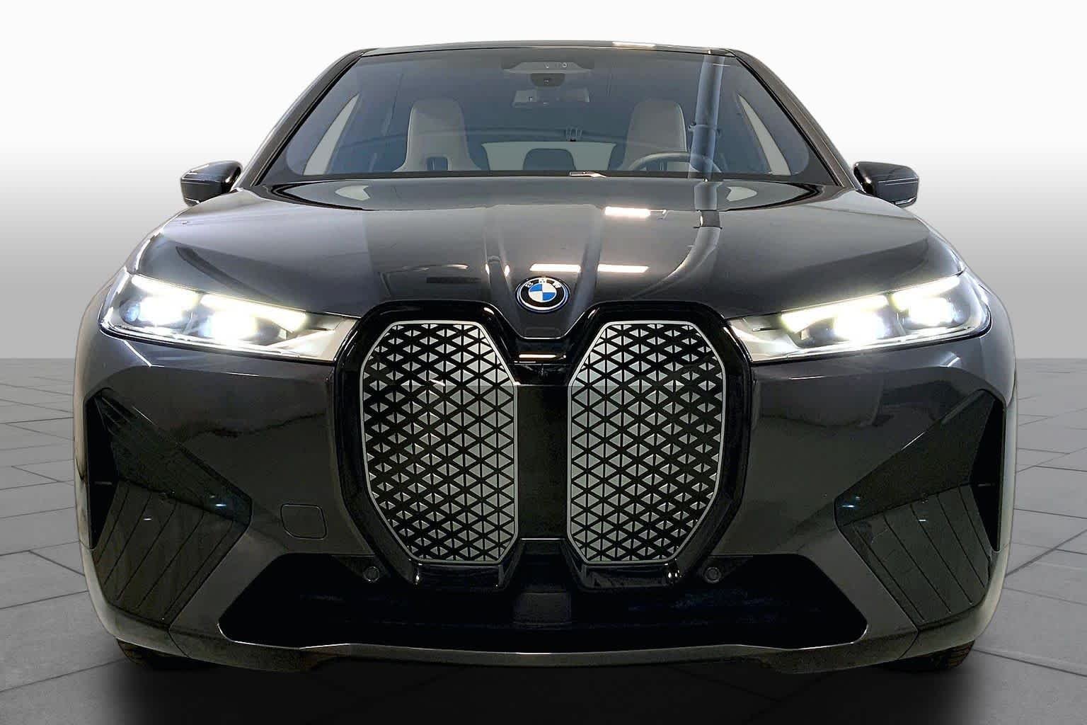 Certified Used 2024 Dark Graphite Metallic BMW xDrive50 image 3