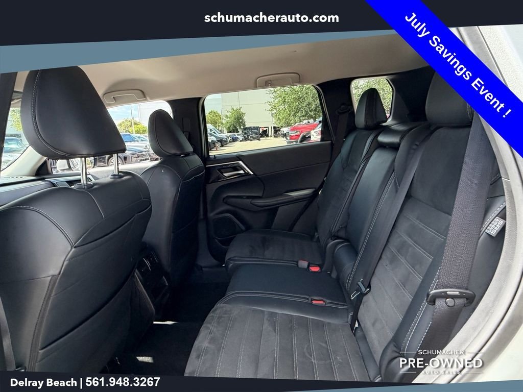 Used 2024  Mitsubishi  image 12