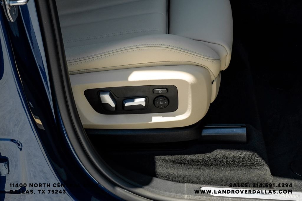 Used 2022 Blue Metallic BMW sDrive40i image 42