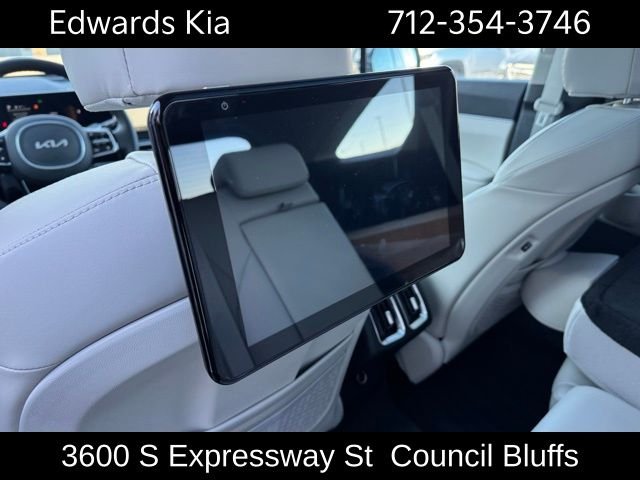 2025 Kia Sorento S - Photo 13