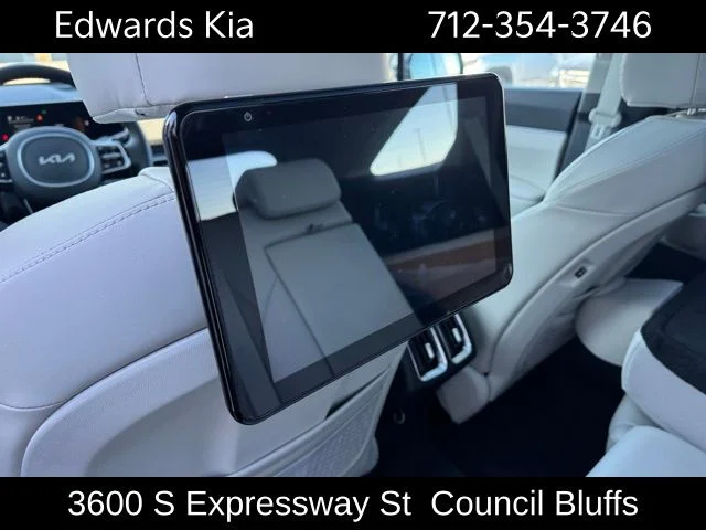 2025 Kia Sorento S - Photo 13