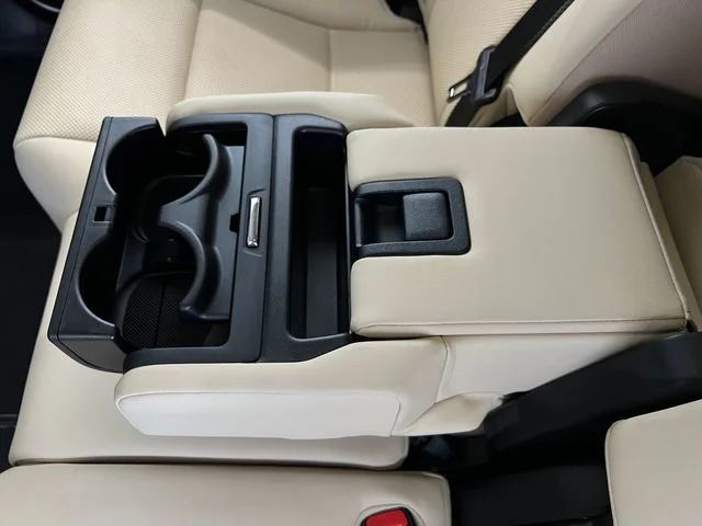 Used 2022 Eminent White Pearl Lexus 350L image 36