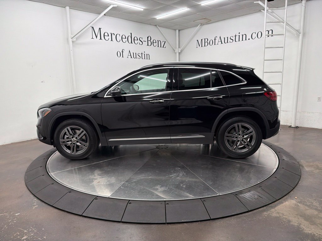 New 2026 Night Black Mercedes-Benz GLA 250 image 4