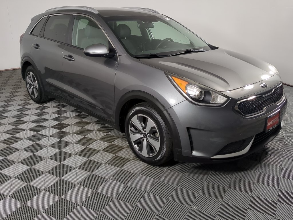 Used 2017 Metal Stream Kia LX image 4