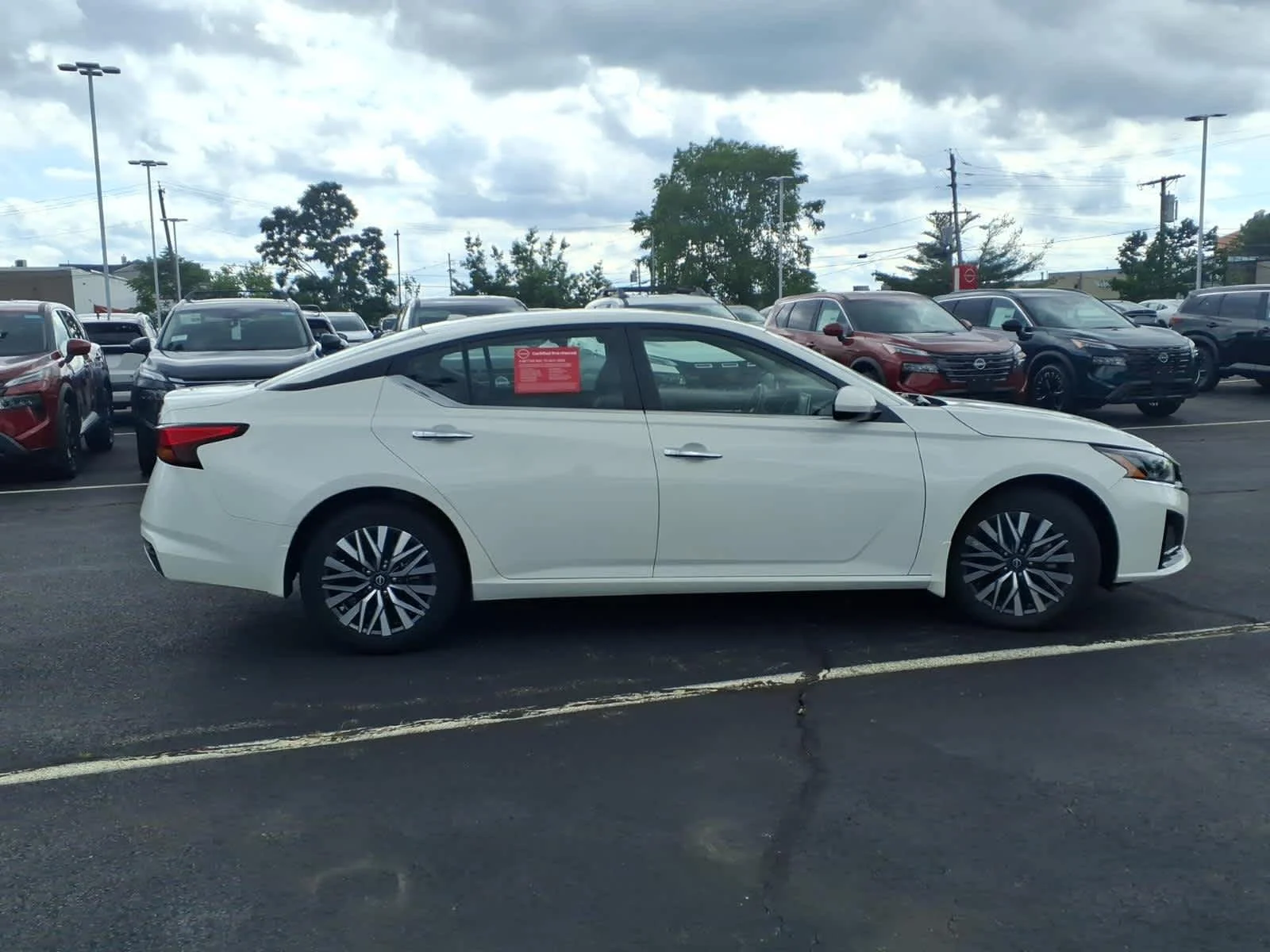 Certified Used 2023 Pearl White Tricoat Nissan 2.5 SV image 4