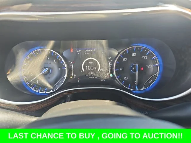 Used 2022 White Chrysler Pinnacle image 19