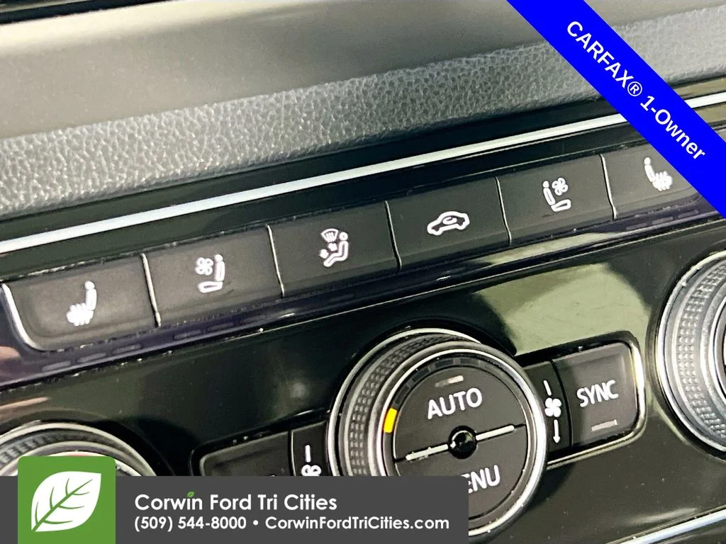 Used 2021 Deep Black Pearl Effect Volkswagen 3.6L V6 SEL Premium R-Line image 25