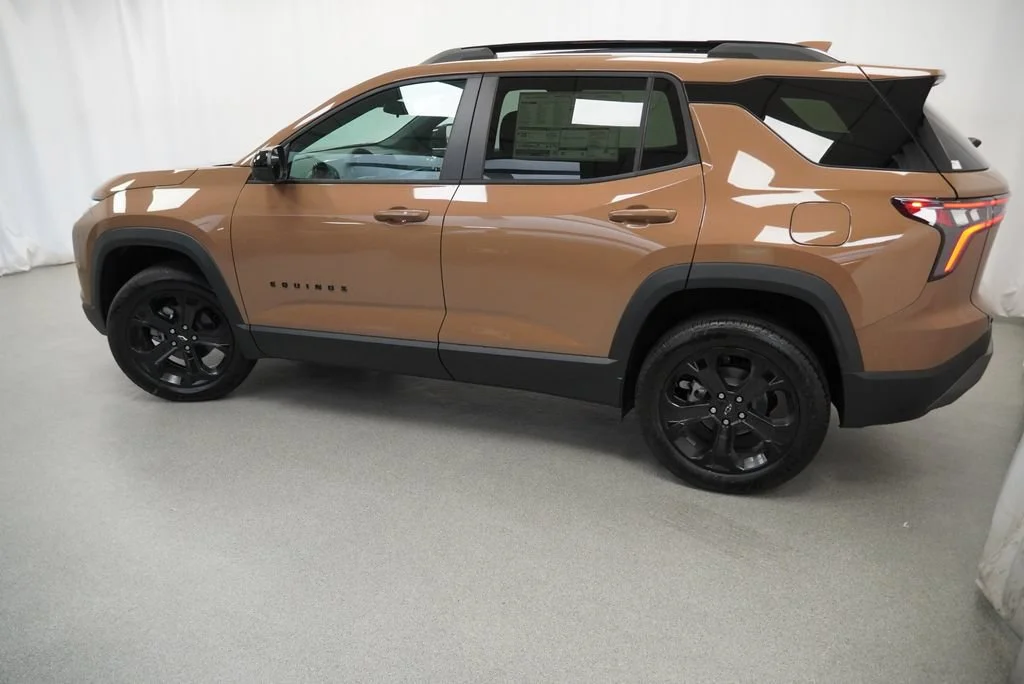 2027 Chevrolet Equinox LT - Photo 38