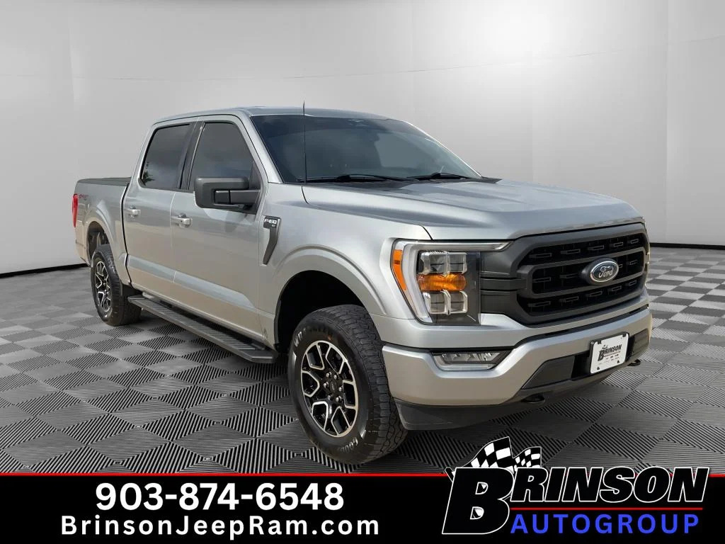 Used 2023 Iconic Silver Metallic Ford XLT image 3