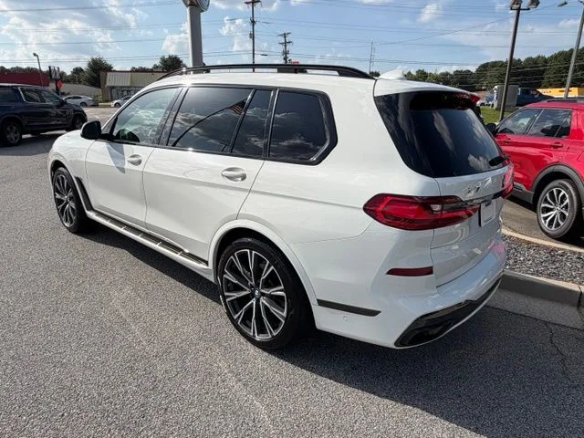 Used 2021 White BMW xDrive40i image 6