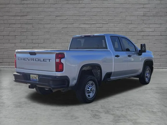 Used 2022 SILVER ICE METALLIC Chevrolet Work Truck image 5