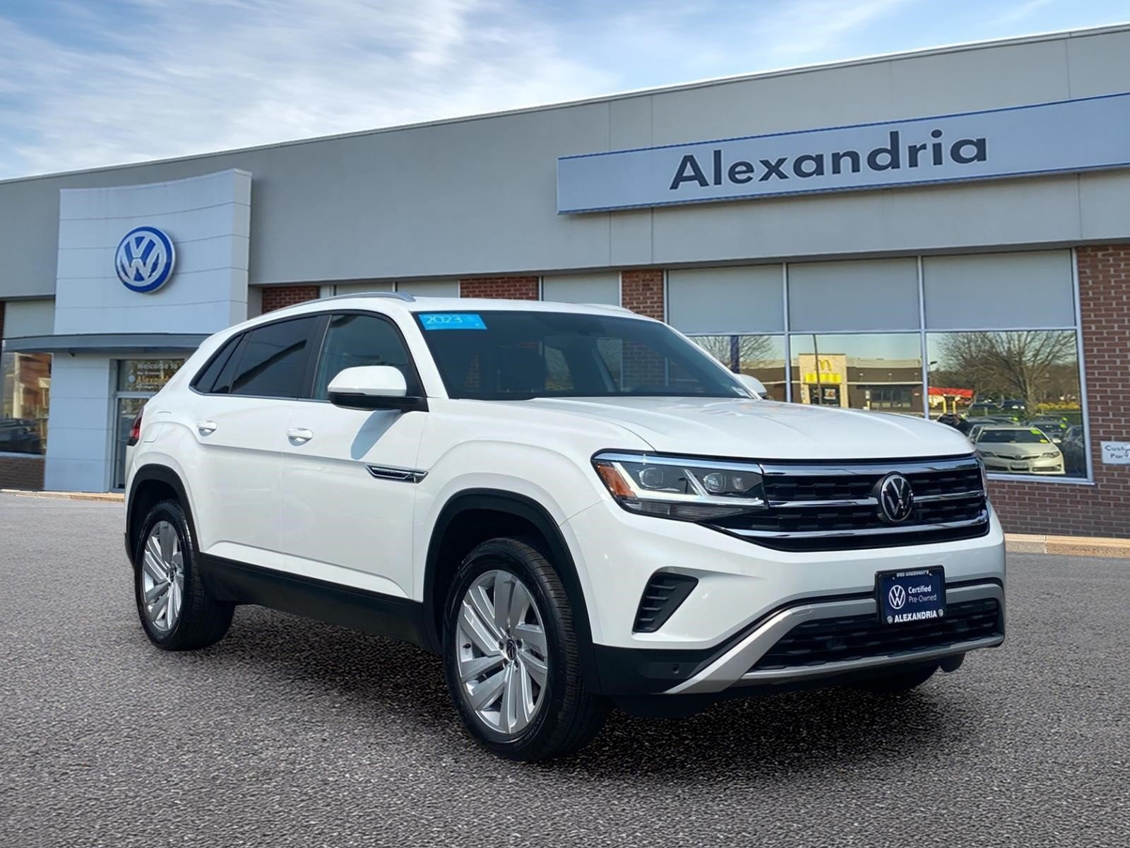 2023 Volkswagen Atlas Cross Sport SE w/Tech