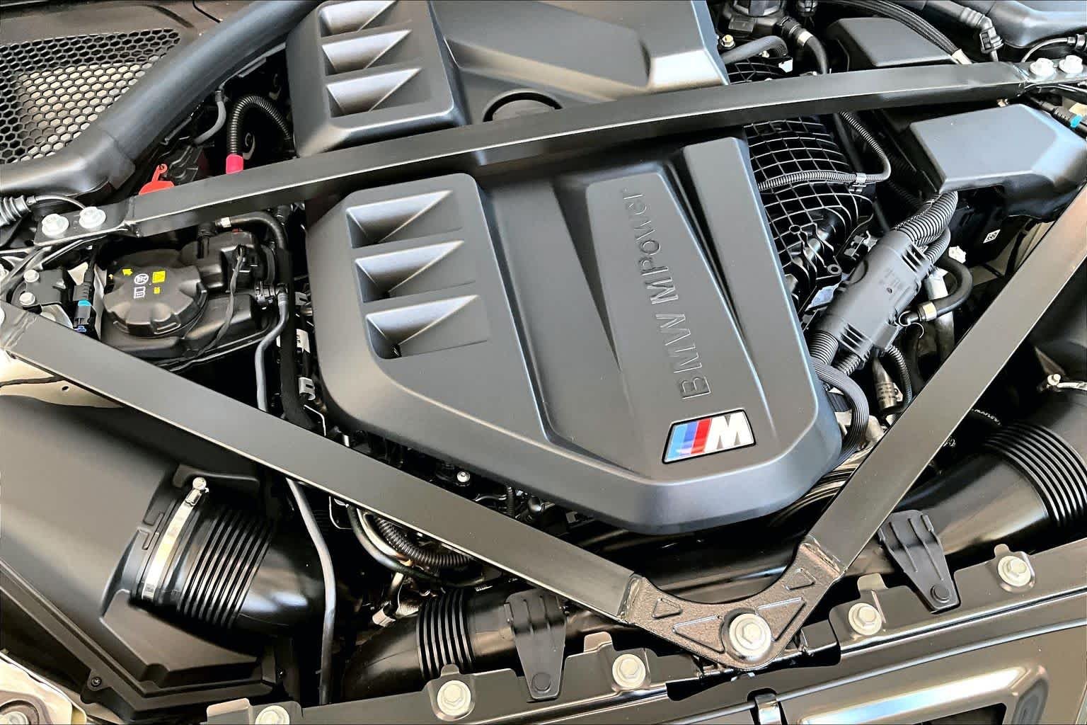 Used 2026 Alpine White BMW Competition image 17