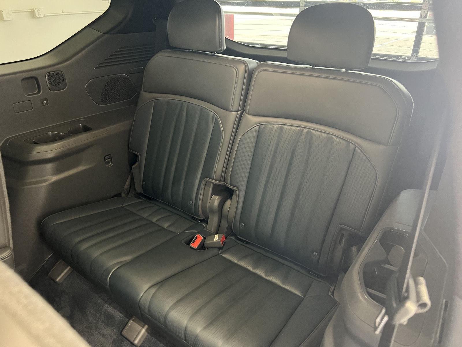 Used 2024 Snow White Pearl Kia GT-Line image 25