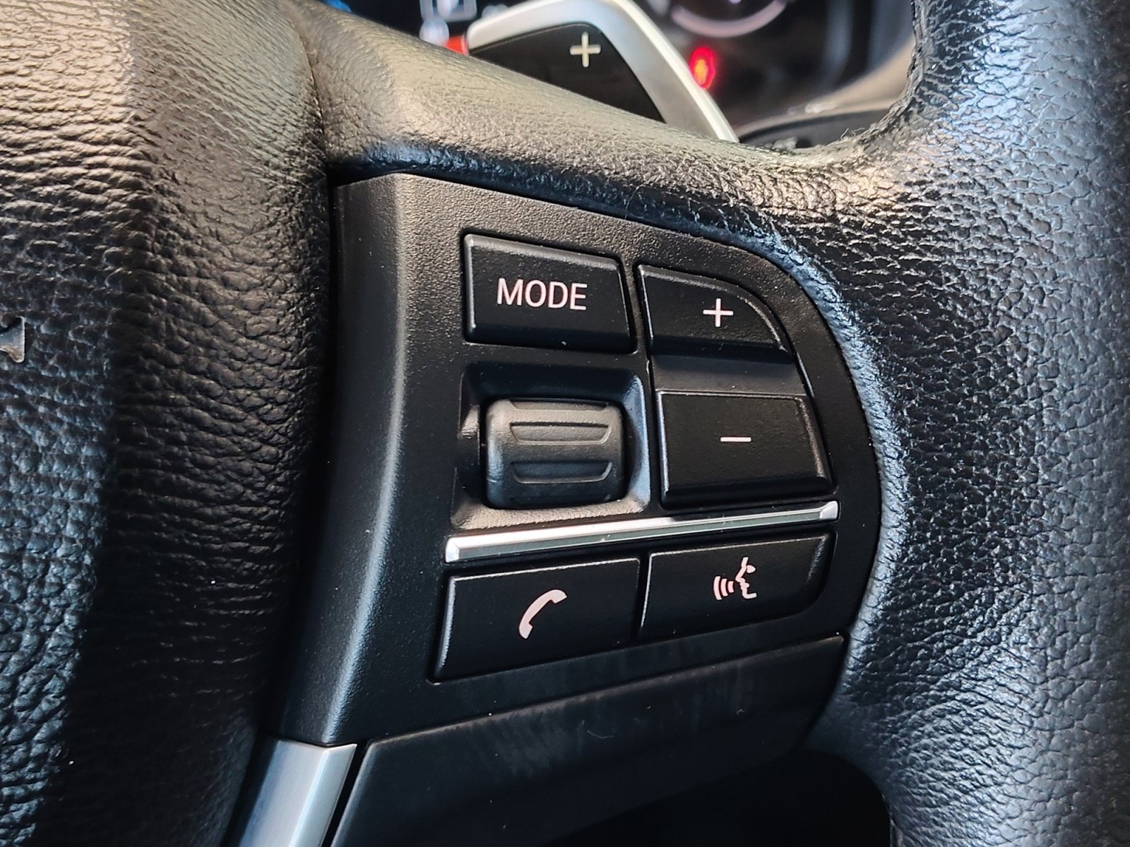 Used 2018 Alpine White BMW xDrive28i image 18