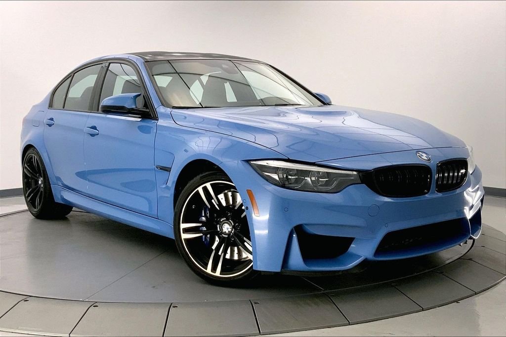Used 2018 Yas Marina Blue Metallic BMW  image 1