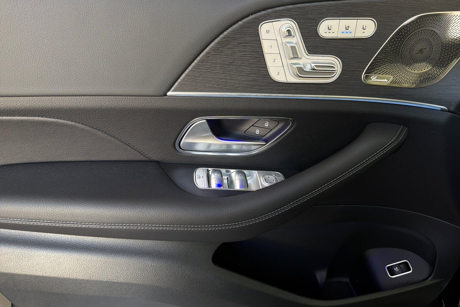 New 2026 Obsidian Black Metallic Mercedes-Benz GLS 450 image 24