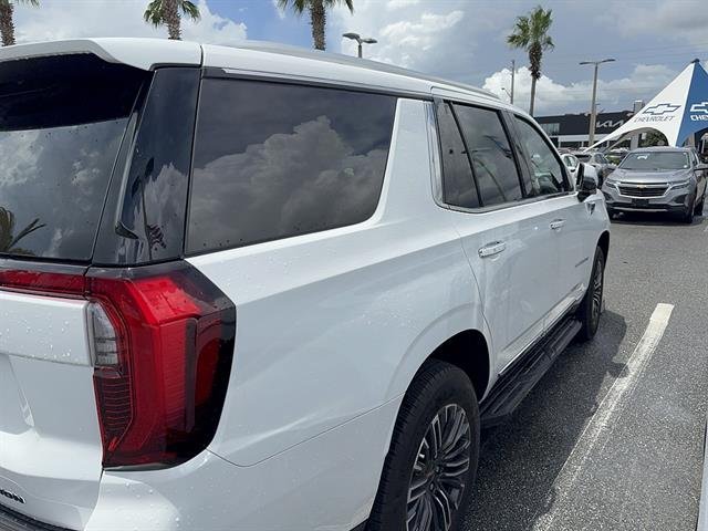 Used 2025 Summit White GMC Elevation image 4