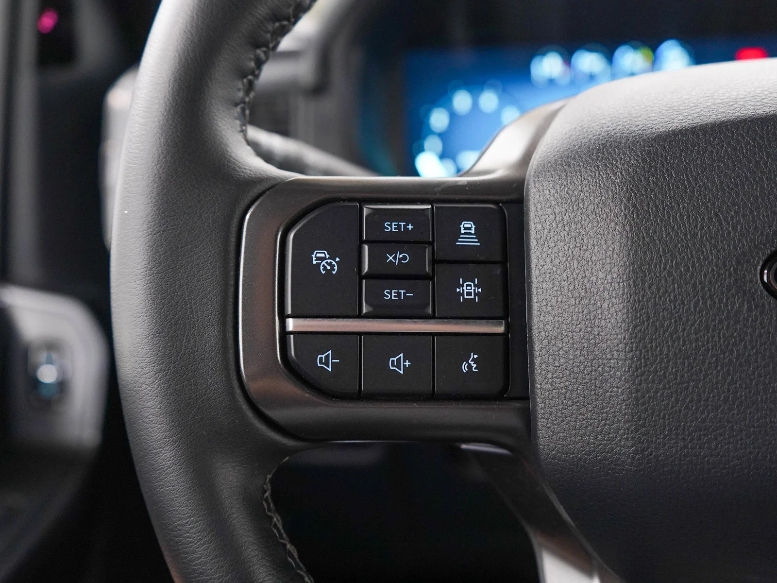 Used 2024 Avalanche Ford XLT image 23