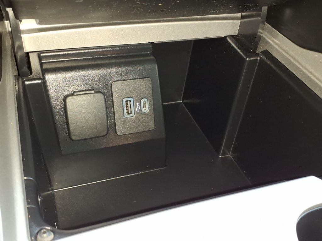 Certified Used 2023 Black Metallic Ford XLT image 23