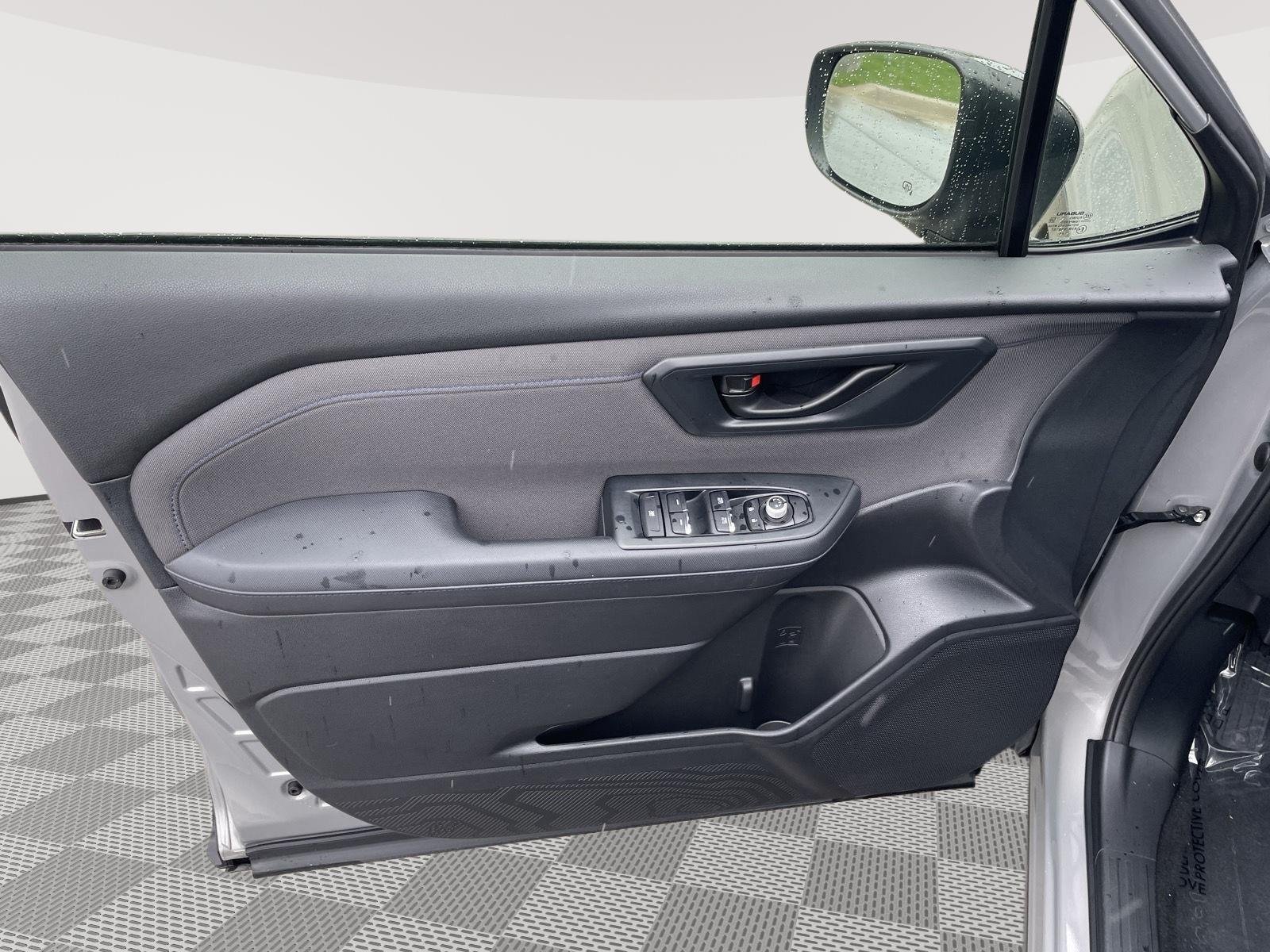 Used 2025 River Rock Pearl Subaru Premium image 23