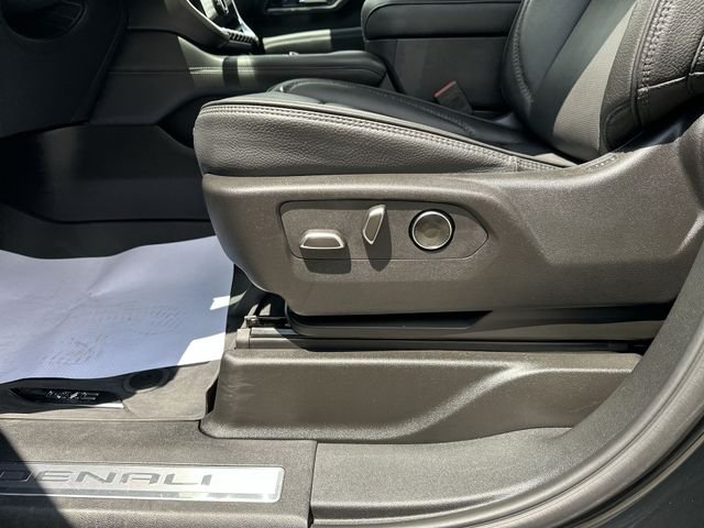 Certified Used 2025 Onyx Black GMC Denali image 16