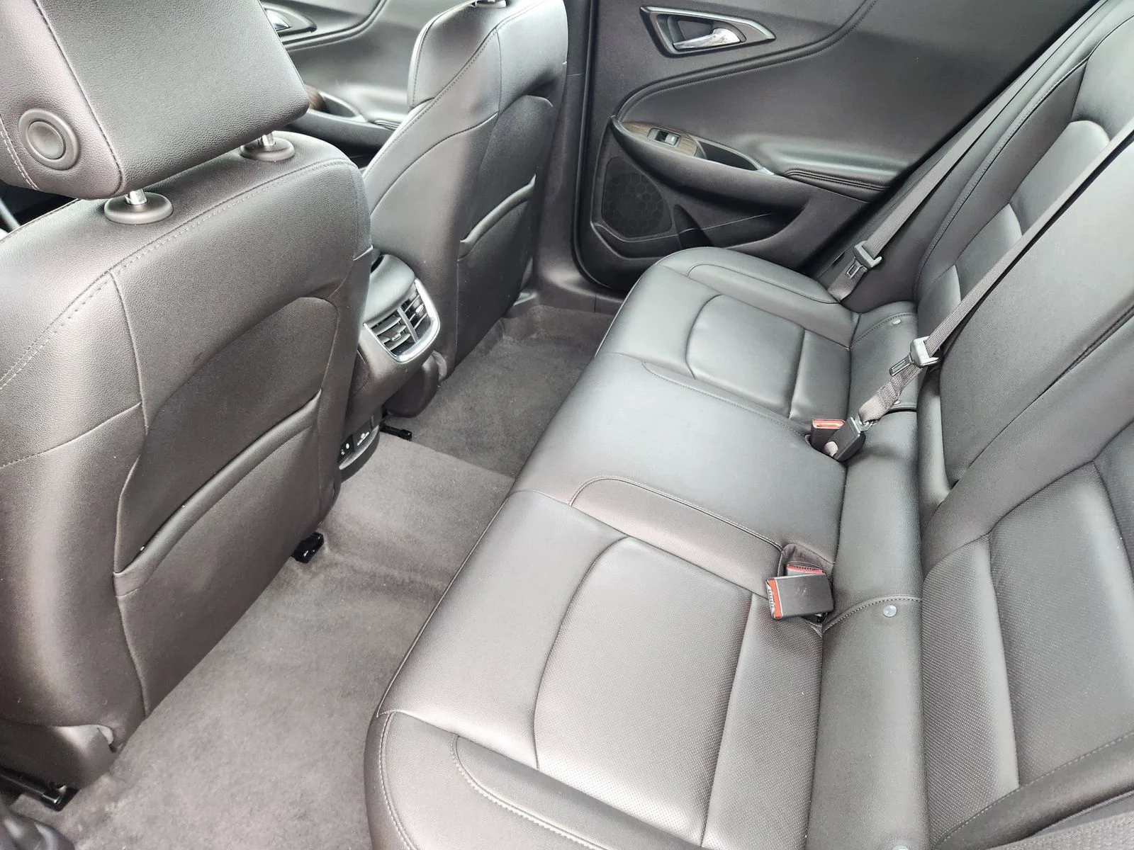 Used 2024 Gray Chevrolet LT image 29