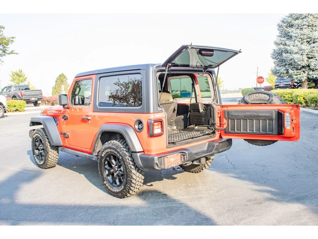 Used 2022 Firecracker Red Clearcoat Jeep Willys image 9