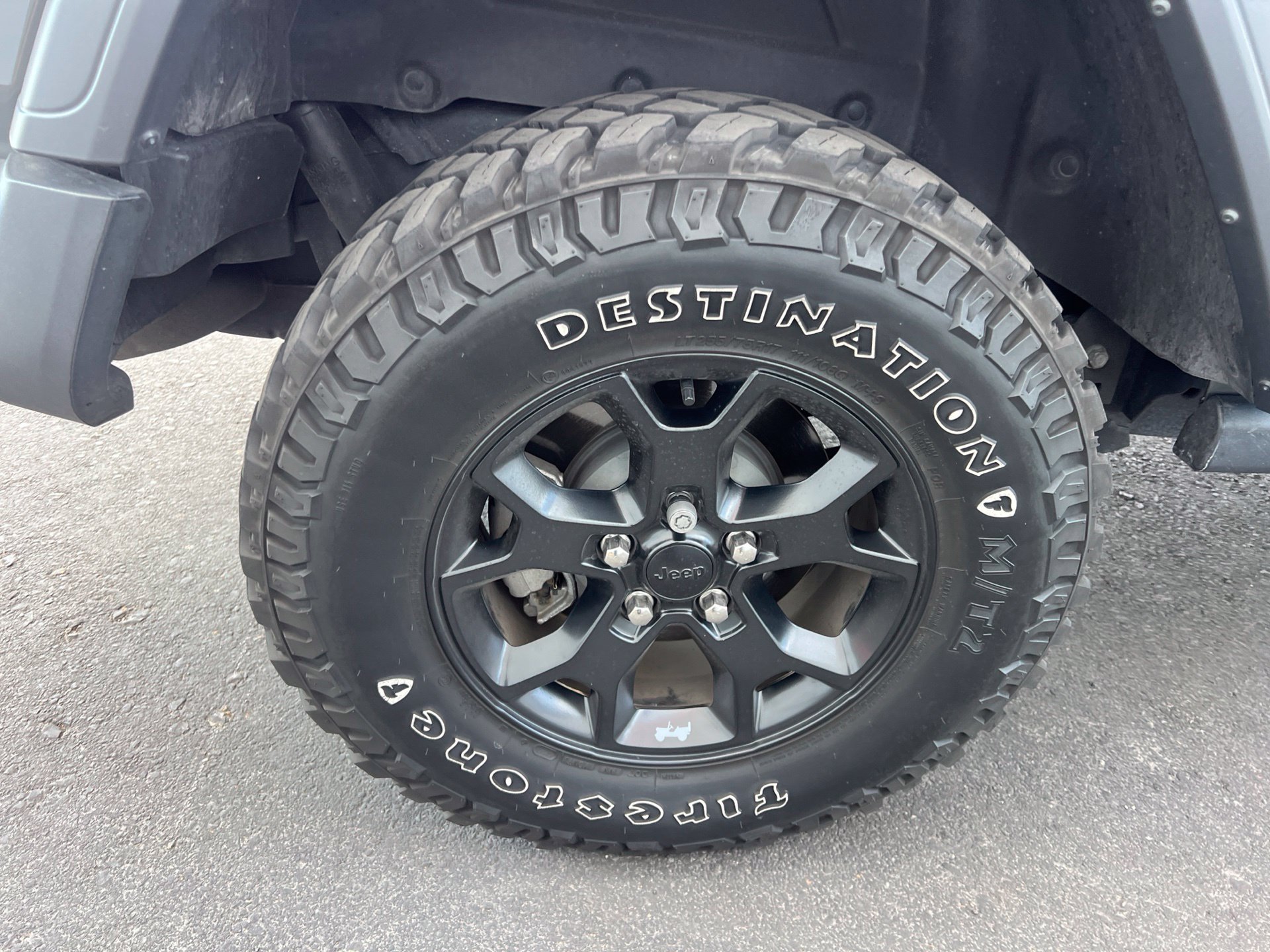 Used 2023 Gray Jeep Sport image 13