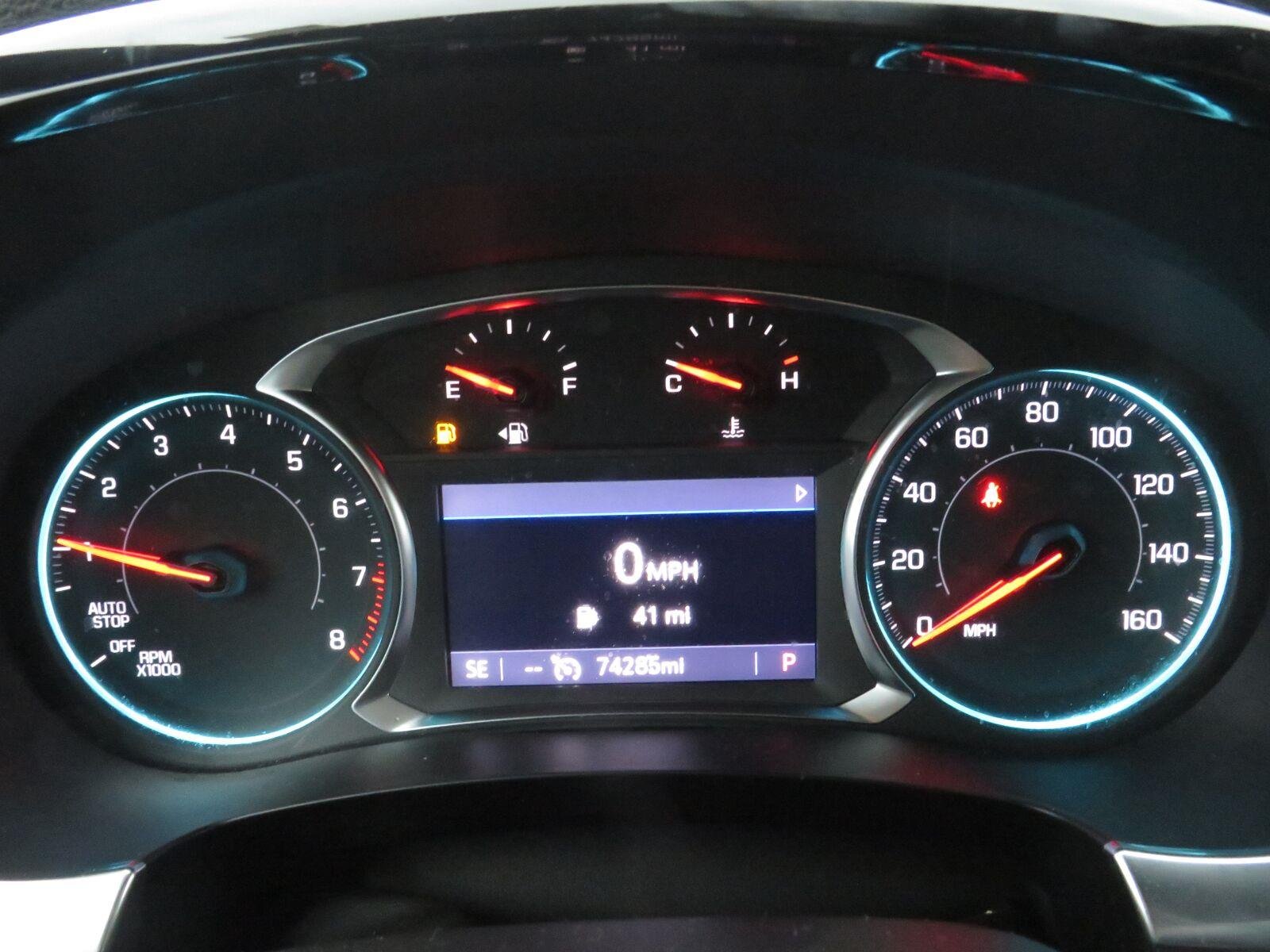 Used 2023 Silver Sage Chevrolet LT image 19