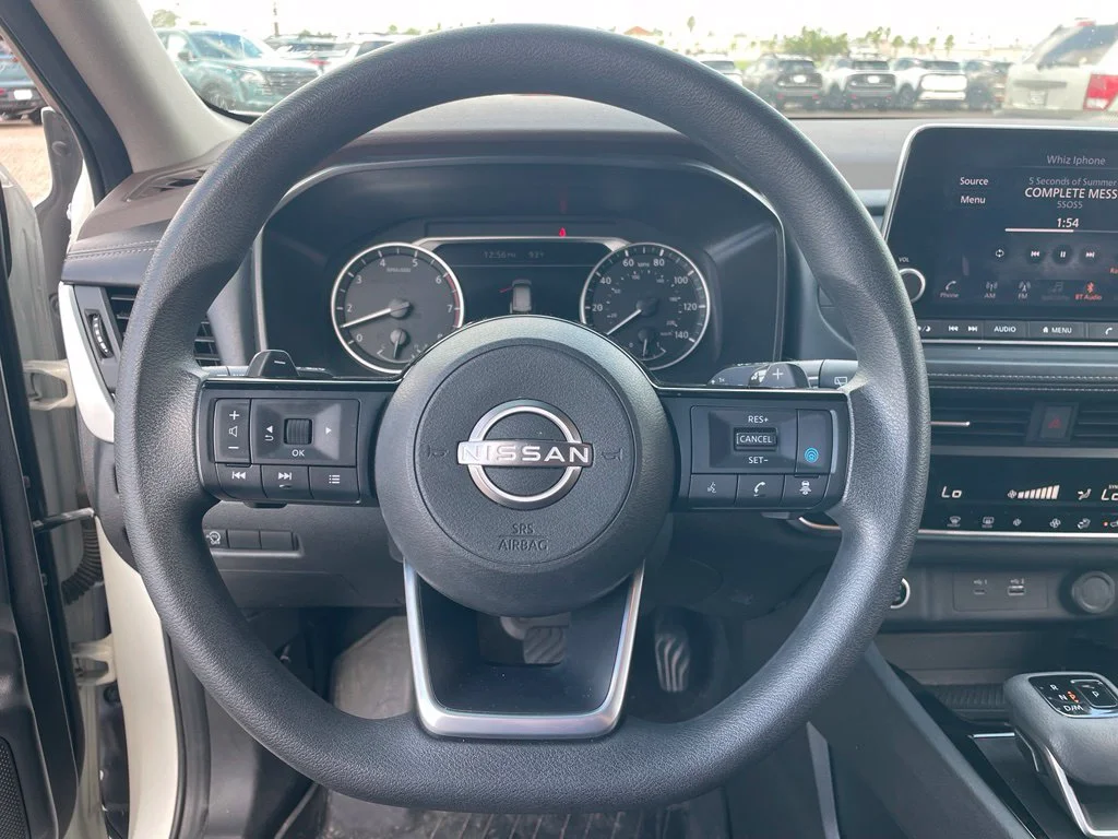 Used 2023 White Nissan SV image 7