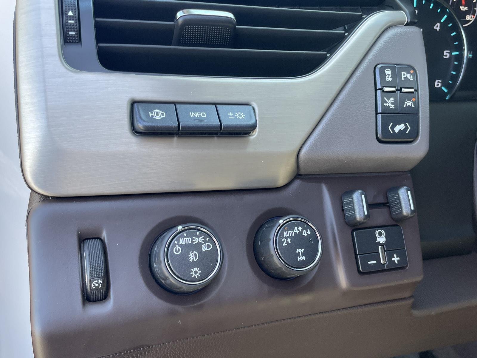 2018 GMC Yukon Denali - Photo 29