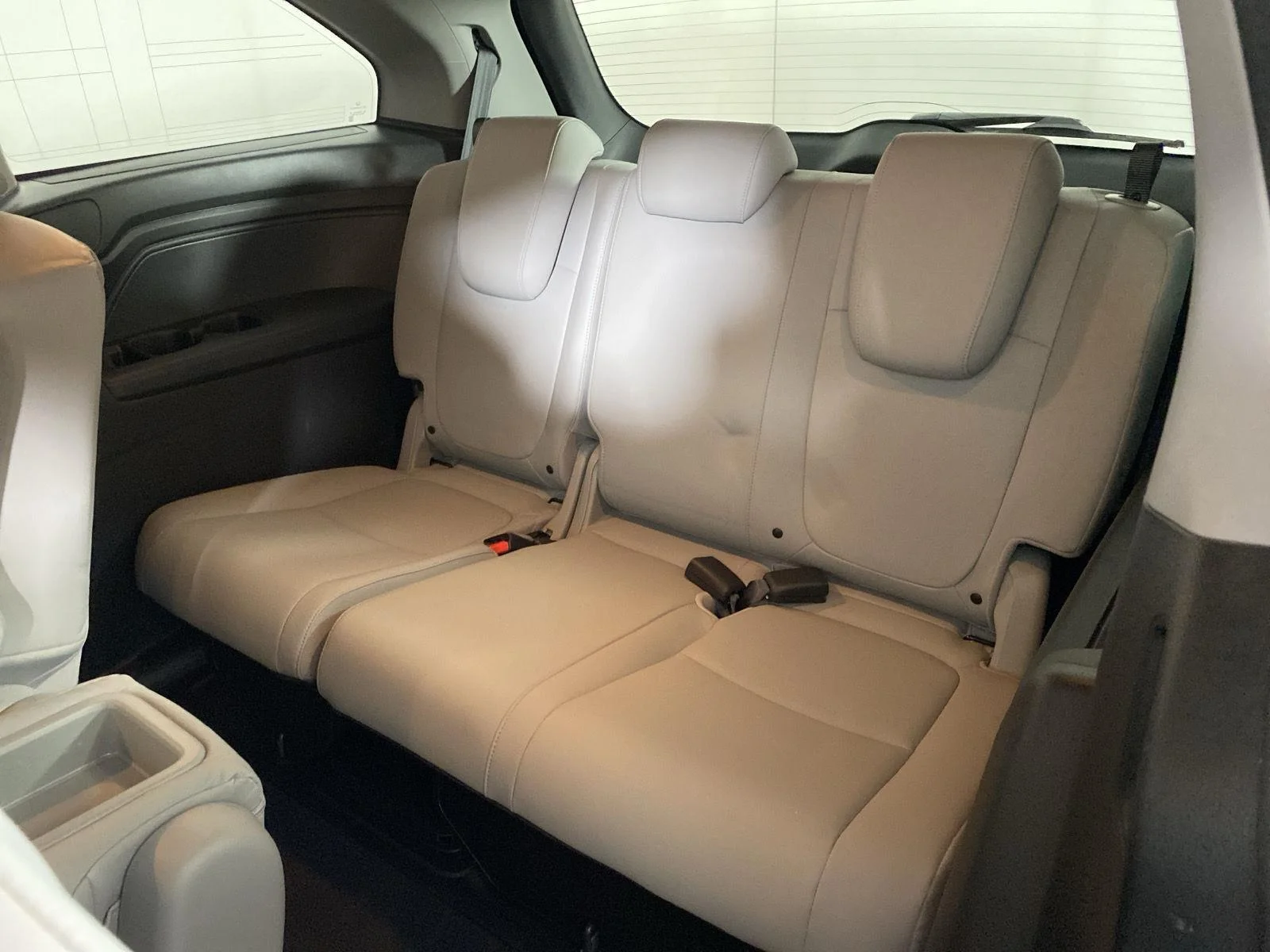 Used 2018 Obsidian Blue Pearl Honda EX-L image 26