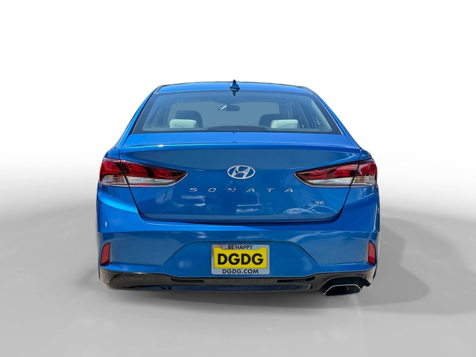 Used 2018 Electric Blue Hyundai SE image 4