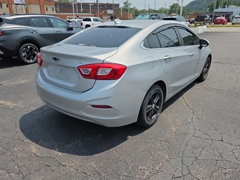 Used 2017 Silver Chevrolet LT image 7