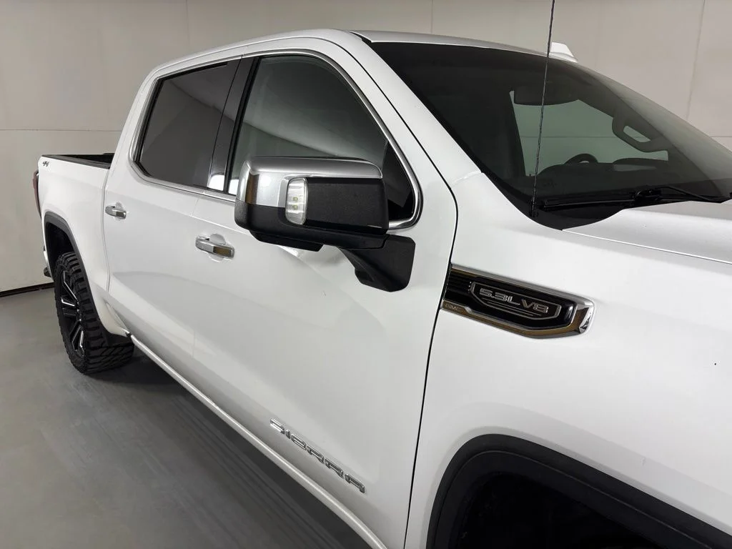 Used 2020 White GMC SLT image 15