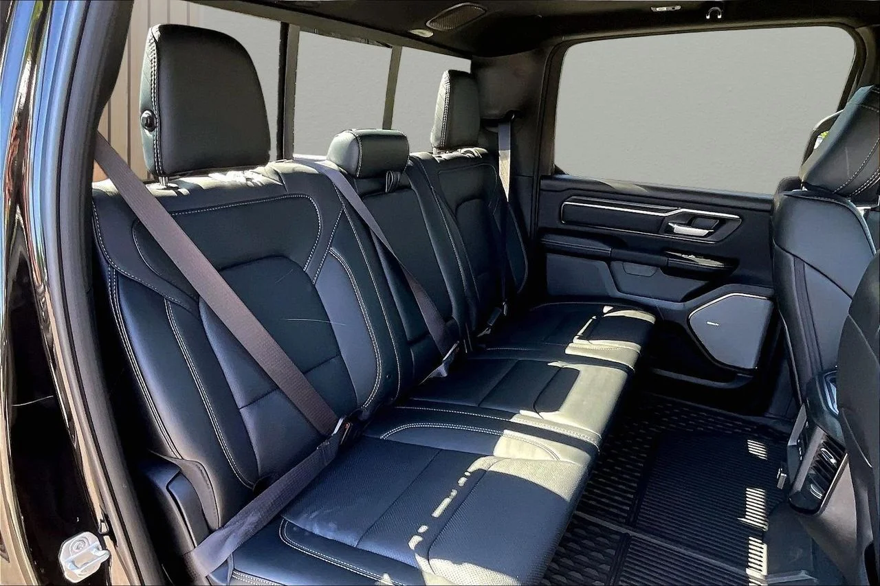 New 2026 Diamond Black Crystal Pearl-Coat Exterior Paint RAM Rebel image 21