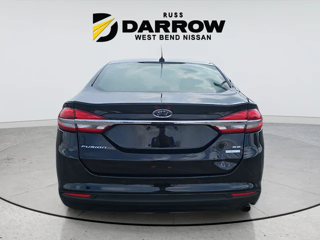 Used 2018 Black Ford SE image 4