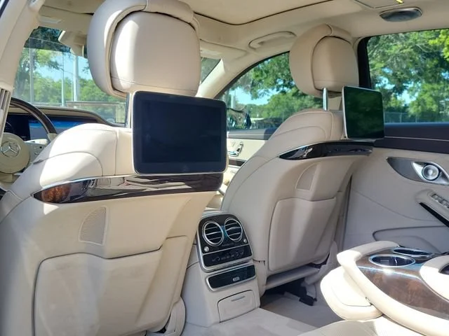 Used 2018 Magnetite Black Mercedes-Benz Maybach S 560 image 21
